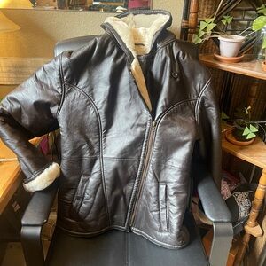 Beautiful Wilson leather jacket with hood, faux fur lining, Medium.